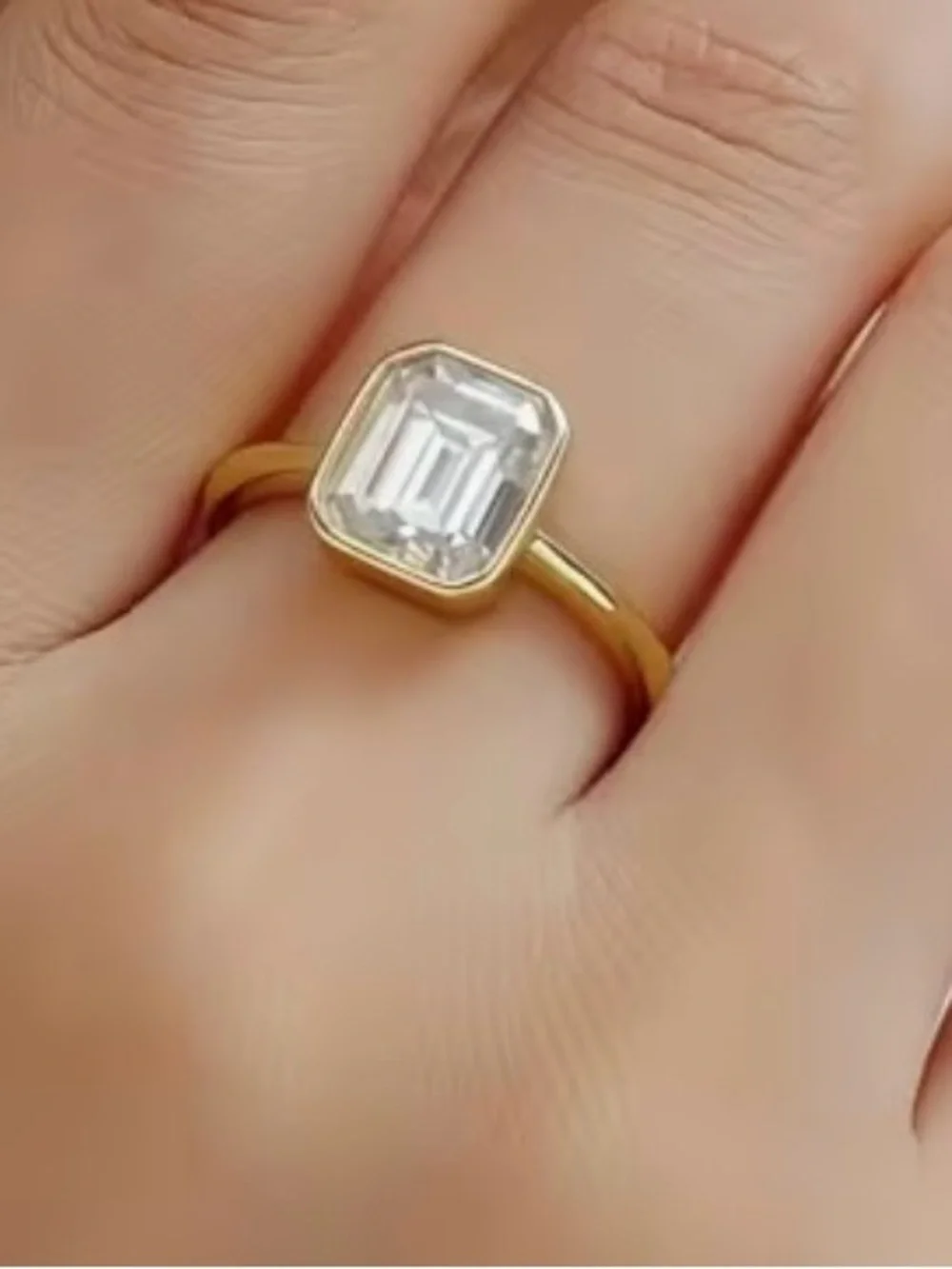 MOISSANITE 18K Gold Emerald-Cut 3 Carat Stone Ring